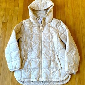 NWT Gap women’s recycled puffer Size Small